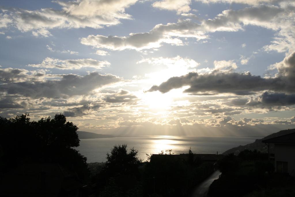 Montreux Holiday Home Eksteriør bilde